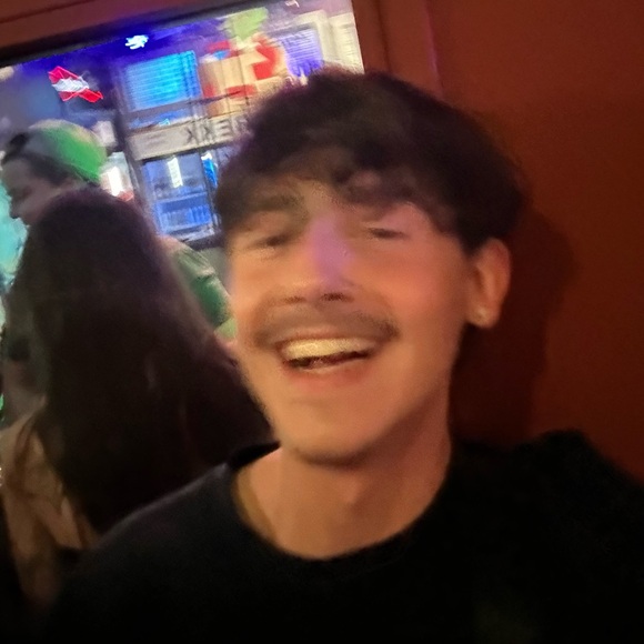 Hi, Iโm Raymond ๐ - Picture 4 of 17